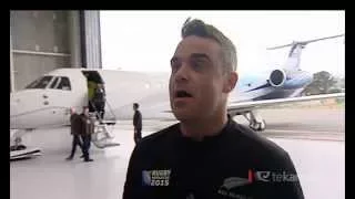 All Blacks fan Robbie Williams left speechless after haka pōwhiri