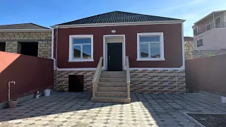 Saray qəsəbəsində Çox gözəl həyət Kupçalı Həyət evi satılır. 55000 manat. 0508740416