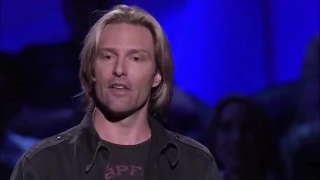 Eric Whitacre  A virtual choir 2,000 voices strong