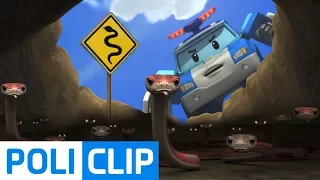 There are so many snakes! | Robocar Poli Rescue Clips