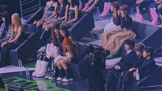 스테이씨가 흘린걸 주운 뉴진스 해린 (NewJeans) Reaction@221126 MMA 멜론뮤직어워드 직캠/Fancam