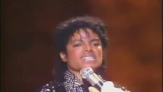 Michael Jackson - Billie jean (live 1983 first time moonwalk)