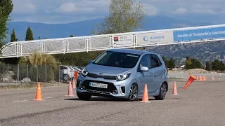 KIA Picanto 2017 - Maniobra de esquiva (moose test) y eslalon | km77.com