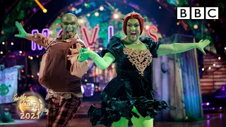 Sara Davies and Aljaž Skorjanec Samba to Best Years of our Lives from Shrek ✨ BBC Strictly 2021