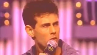 Ritchie - Menina veneno ,Pelo interfone , Popurri ( Live TV Brasil ) HQ