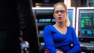 Arrow 2x10 - Oliver and Felicity Last Scene "You're my partner"