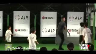 Neymar dazzles kids in Japan with...