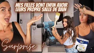 SURPRISE !! SALLE DE BAIN VIP POUR LES FILLES [LES TRAVAUX COMMENCENT 😂🔨]