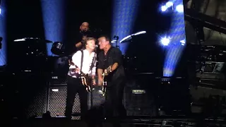 Paul McCartney Bruce Springsteen CLOSE MSG NYC 9/15/17 I Saw Her Standing There