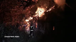 Кам’янка: рятувальники ліквідували пожежу безгосподарчого будинку