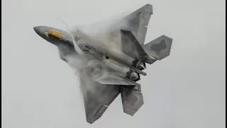 USAF F-22 Raptor Powerfull Demo at RIAT 2017