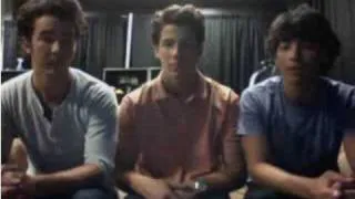 Jonas Brothers - Live Chat (August 22, 2009) - Part 2 of 7