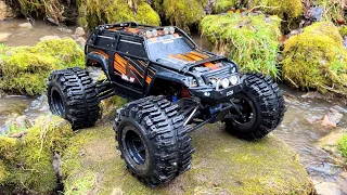 TRAXXAS SUMMIT - ROCK CRAWLING