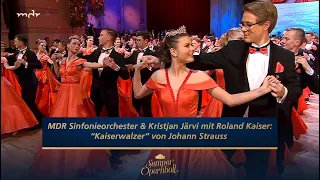 Tanz der Debütanten zum Jubiläums-Walzer von Anton Lubchenko | Semperopernball 2020 | MDR