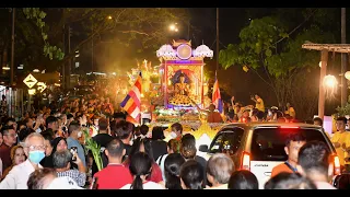 慈爱福利中心卫塞节花车游行