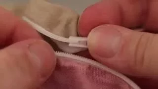 How to fix a separated bed linen zipper