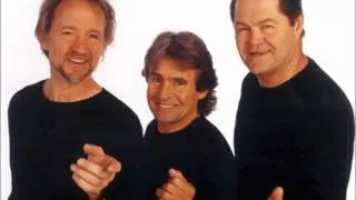 The Monkees -  It's Nice To Be With You (Live In Westbury, NY - 3/10/01)