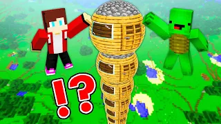 JJ AND MIKEY BUILT LONGEST BUBBLE HOUSE in Minecraft ! NEW ROUND HOUSE !