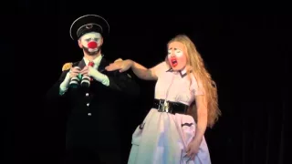 Ученики театра "Лицедеи",  клоун-мим-театр "МИМЕЛАНЖ", отрывок номера "Киссес"