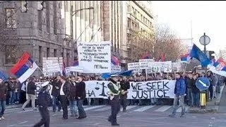 Serbian students protest against war crimes tribunal