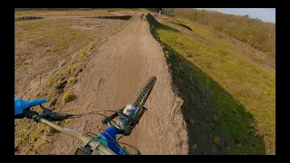 First visit to Bikepark Mook (and a windy breeze results in a crash)