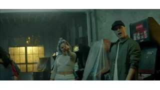 Illy - Catch 22 feat. Anne-Marie (Official Video)