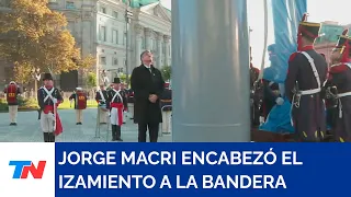 Jorge Macri encabezó el izamiento de bandera en Plaza de Mayo