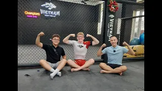 Harry Smith Giáo viên tiếng Anh và mong muốn tỏa sáng tại đấu trường MMA Lion Championship