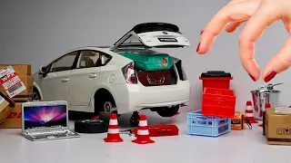 Unboxing of Miniature Items to Fit in Diecast Model Car 1:18 Scale
