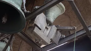 Ringing of the bells of the famous church where Saint Omobono died