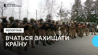 Як у Франківську тренуються бійці новоствореної штурмової бригади "Лють"