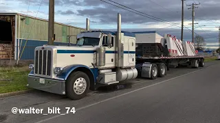 November 30, 2021 Разгрузка B Oregon, Peterbilt 389