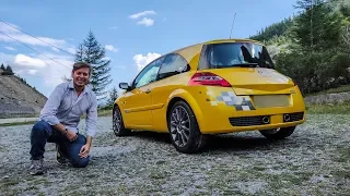 Renault Megane RS F1 R26: French Hot-Hatches are FUN! [ENG Sub]