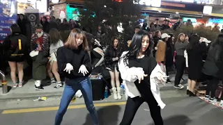 WOWkpop BUSKING, 'MOMOLAND, BBOOM BBOOM' COVER GIRLS ARE ENJOYING DANCING.