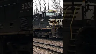 Locomotive Working Its Butt Off On Hill In Middle Of Train!  JawTooth #shorts