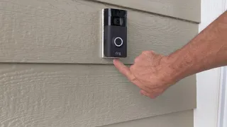 HOW TO REMOVE THE COVER ON A RING DOORBELL 2