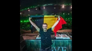 Mark Sixma vs Armin van Buuren - Sinfonia vs Sunny Days (Live Tomorrowland 2018)