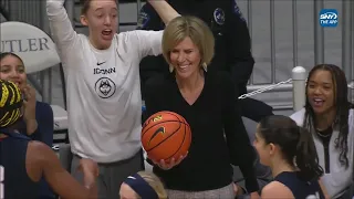 😂 Coach Catches Pass Out Of Bounds, Paige Bueckers & Azzi Fudd Love It | #5 UConn Huskies Basketball