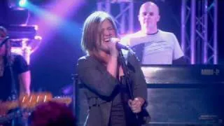 Kelly Clarkson - My Life Would Suck Without You [Live @ Album Chart Show (HQ)]