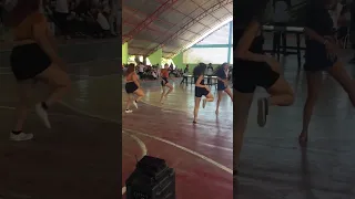 Apresentação de dança na escola