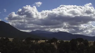 Amazing UFO footage near Beaver, UT, close to Area 51 [slowed down to 0.25 of the original speed]