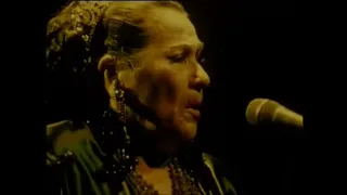 Yma Sumac - En La Sombra (en vivo / live) [breve video]