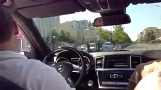 Рамзан Кадыров гуляет по Грозному