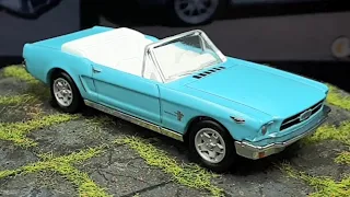1/61 Ford Mustang convertible 1965 by Hot Wheels 007 Thunderball w/3D printed wheels swap