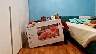 unboxing televisore 43''