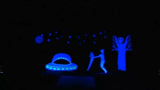 Black-light theatre - Light touch of the Universe