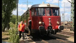 Schienenbus VT 4.42 "Fridolin" im Hamburger Hafen