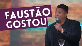 Pedro Manso imita Faustão e ganha elogio do apresentador