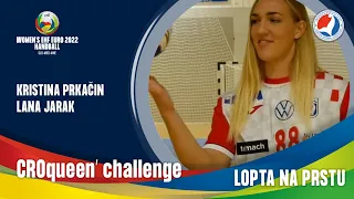 CROqueen' challenge | Tko bolje (ne) vrti loptu na kažiprstu? | Kristina Prkačin & Lana Jarak
