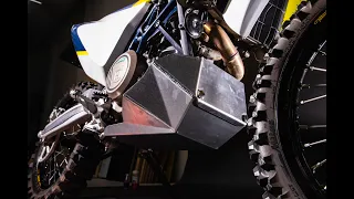 Installation of Skidplate EVO2 with toolbox for KTM 690 Enduro / Husqvarna 701 by RADE/GARAGE